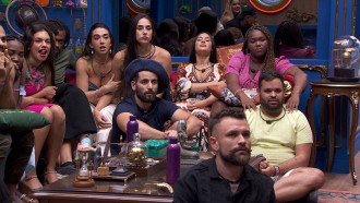 No BBB 24, brothers aplaudem Beatriz durante o Sincerão