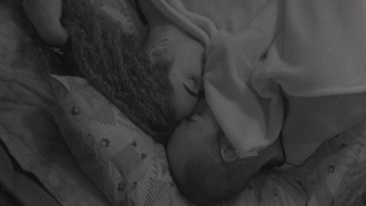 No edredom, Paula confessa que Ricardo faz o seu estilo