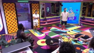 Pedro Scooby, do BBB 22, convida brothers para o Almoço do Anjo