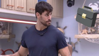 Quem deu o emoji de mala para Cara de Sapato?