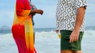 Raquele e Michel curtem dia de praia no Rio de Janeiro