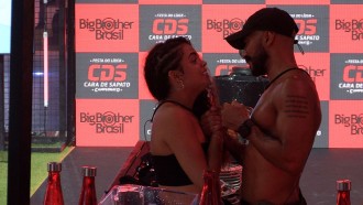 Ricardo avisa para Paula: 'Até a Final eu vou te dar um beijo'