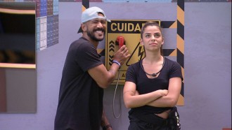 Ricardo desafia Key Alves, que aguarda Big Fone: 'Treta de cachorro grande'