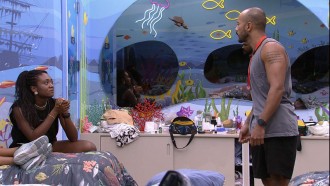 Ricardo pede desculpas a Sarah Aline