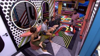 Rodrigo questiona brothers se haverá prova ao longo do dia