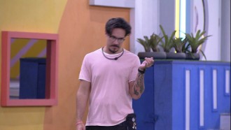 Sozinho, Eliezer desabafa no BBB 22: 'O Scooby não pode ganhar'