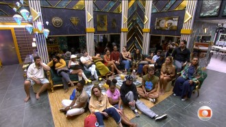 Tadeu Schmidt anuncia o fim do Tá Com Nada no BBB 26