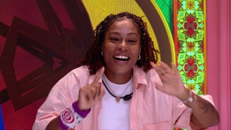 Thamiris imita Tadeu Schmidt, apresentador do BBB 25