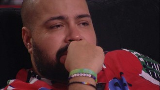 Tiago Abravanel se emociona no Cinema do Líder do BBB 22