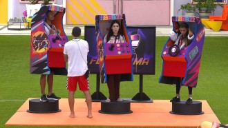 Trio de Monstros do BBB 22 cumpre primeiro castigo da semana