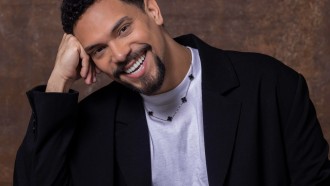 Vinícius, do BBB 25, atinge 1 milhão de seguidores