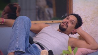 Vinícius fala sobre voto de Renata: 'Foi pura sabonetagem'