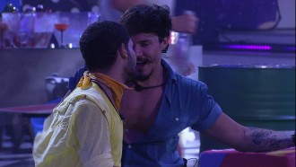 Vinicius para Eli: 'Queria que tu fosse para a Final comigo'