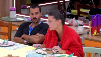 Vitória Strada faz suposição sobre Paredão da semana: 'Vai eu e a Aline'