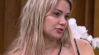 Marcela reclama de Thelma ter te deixado fora do VIP