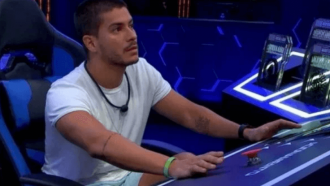 BBB22: Arthur acorda participantes e coloca todos na Xepa após a festa