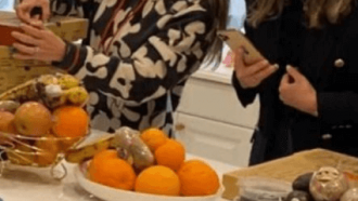  Filhas de Silvio Santos ficam de boca aberta com strip de Tiago no BBB 22 