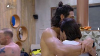 Gabi Prado cai no choro ao falar sobre punições: 