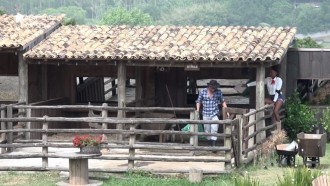 Inseparáveis, Rodrigo Phavanello e Sabrina Paiva fazem tarefa juntos