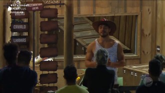 Lucas assume como Fazendeiro e divide tarefas