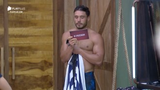 Lucas Viana lê nova punição: 'Sem carne e ovo até a próxima reposição'