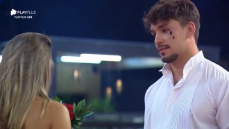 Lucas Viana se declara para Hari e ela pergunta: 'Tá bêbado, já?'