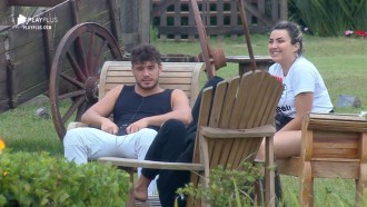 Peões combinam de fazer tatuagens iguais quando saírem do programa