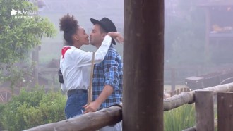 Phavanello celebra permanência e namoro com Sabrina Paiva