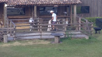 Primeiro finalista, Diego acorda cedo para cumprir tarefa