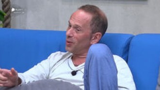 Rafael Ilha diz que ex mandou oficial de justiça levar panelas da casa dele