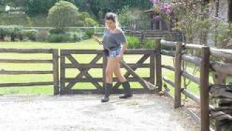 Relembre 4 vezes que Thayse sofreu com as tarefas das aves