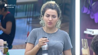 Thayse debate com Diego sobre punição e critica Phavanello