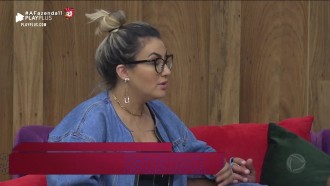 Thayse e Sabrina comentam a relação de Lucas e Hari