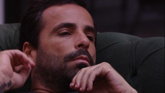 Vinicius constata divisão de participantes: 'Já está declarado o grupo A e o grupo B'
