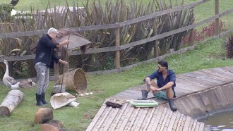 Viny Vieira e Diego Grossi criticam sujeira das aves em lago