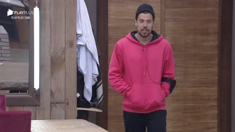 Lipe Ribeiro passeia pela sede - A Fazenda 12