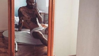 Wagner posta foto de cueca e fãs disparam: 