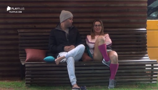 Aricia recebe conselhos de Viny após desabafo