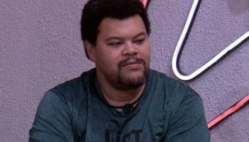 BBB20 - Ao lado do Big Fone, Babu Santana cogita falso Paredão e teme reviravolta
