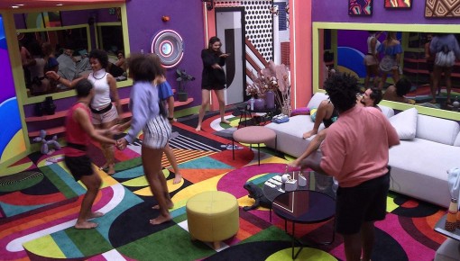 Animados, brothers dançam antes de festa no BBB 22