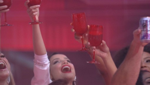 Brothers fazem brinde durante Festa Americanas no BBB21