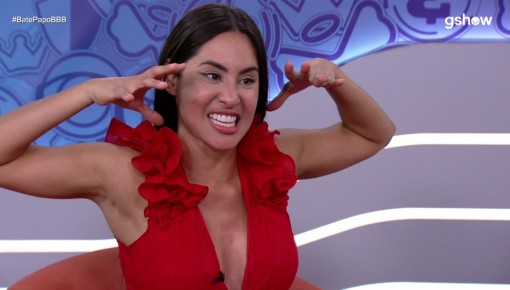 Isabelle diz por que não soltou a mão de Davi no BBB 24
