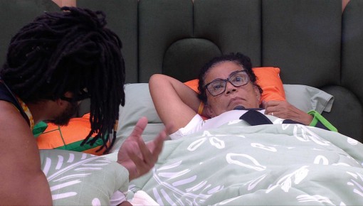 No Apê do Líder, Diogo alerta Vilma: 'Vai trocar com a galera'