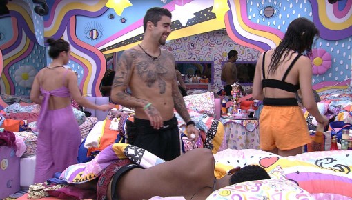 Pedro Scooby diz a Eliezer no BBB 22: 'Está na pista de novo'