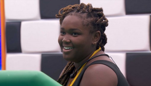 Raquele usa a Central do Líder para ativar o Toque do Monstro