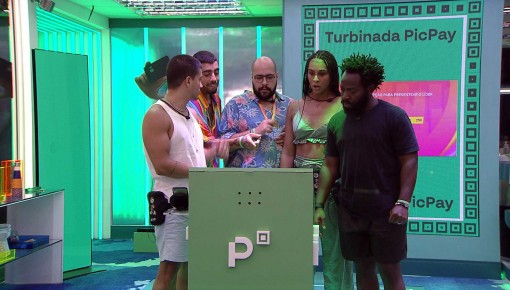 Tiago Abravanel e brothers escolhem itens para Festa do Líder