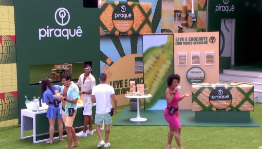 Zeca Pagodinho convida brothers para café da manhã especial