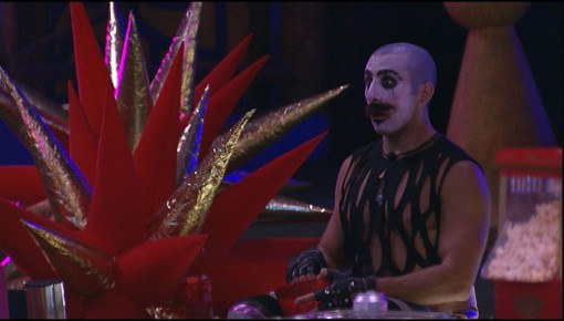 Jéssica faz performance para Kaysar