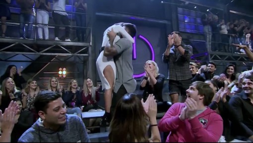 André Coelho e Clara Maia ganham um carro 0 km