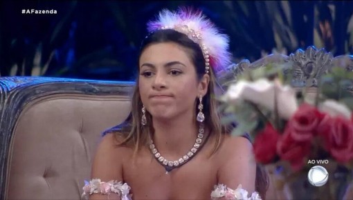 Produção avisa aos peões que Pétala pediu para sair de A Fazenda